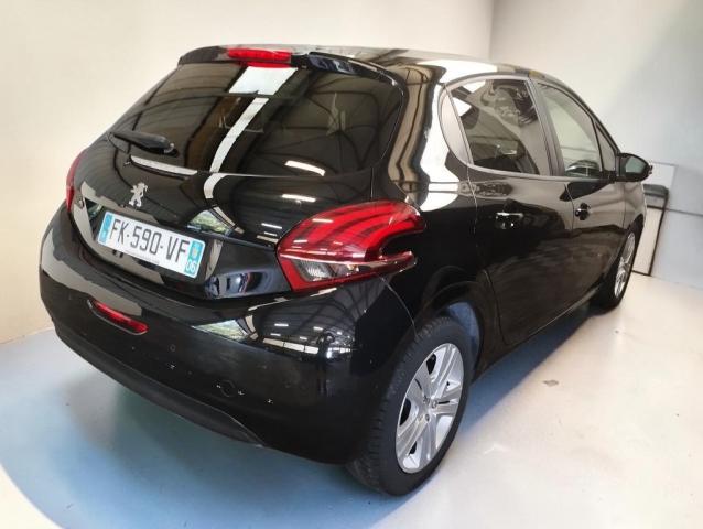 Peugeot 208 image 6