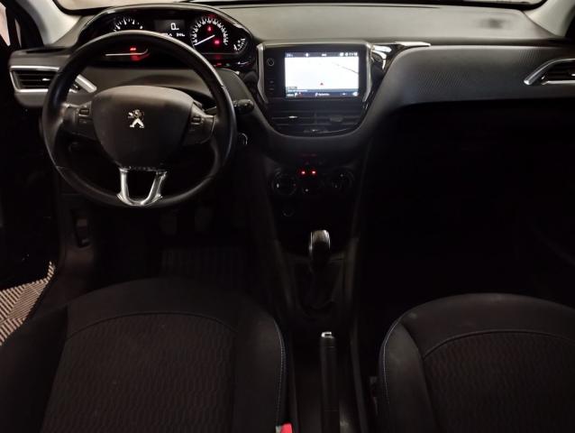 Peugeot 208 image 2