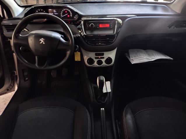 Peugeot 208 image 5
