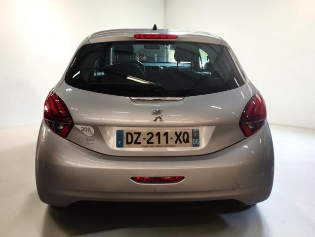 Peugeot 208 image 1