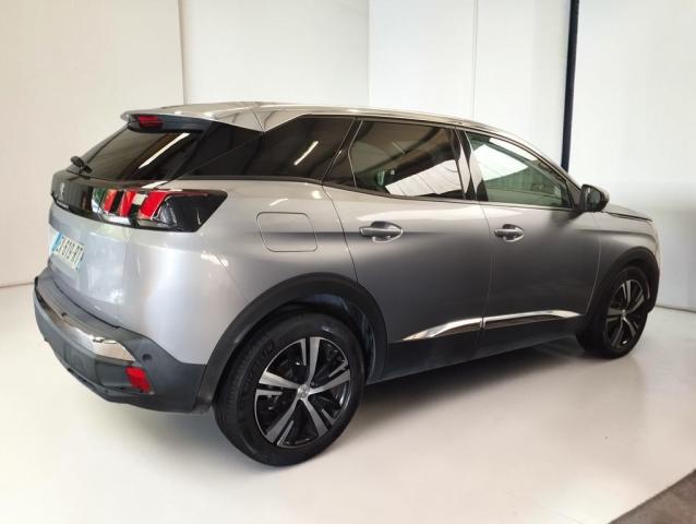 Peugeot 3008 image 3