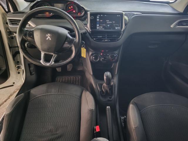 Peugeot 208 image 3