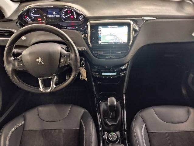Peugeot 2008 image 2