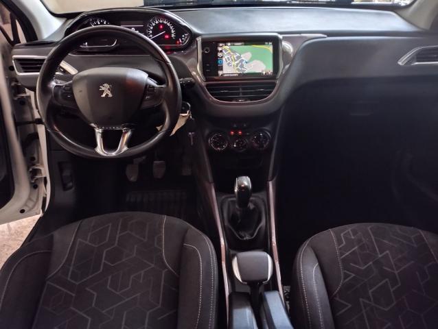 Peugeot 2008 image 5