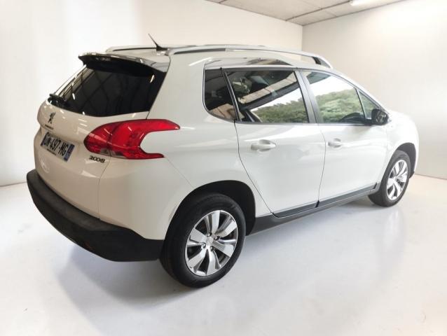 Peugeot 2008 image 1
