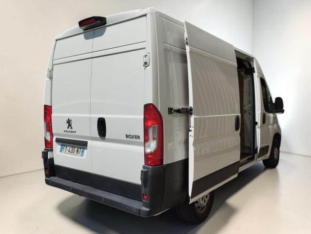 Peugeot Boxer image 2