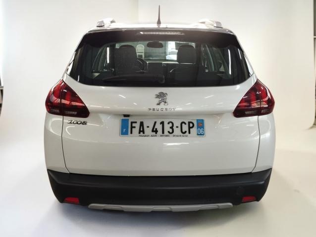 Peugeot 2008 image 2