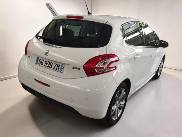 Peugeot 208 image 6