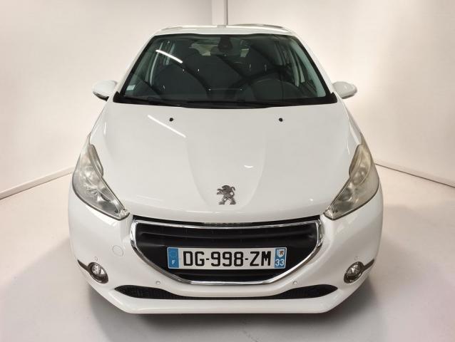 Peugeot 208 image 2