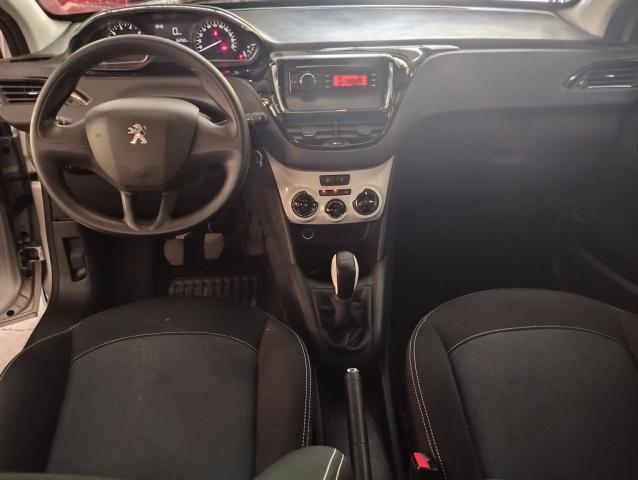 Peugeot 208 image 3