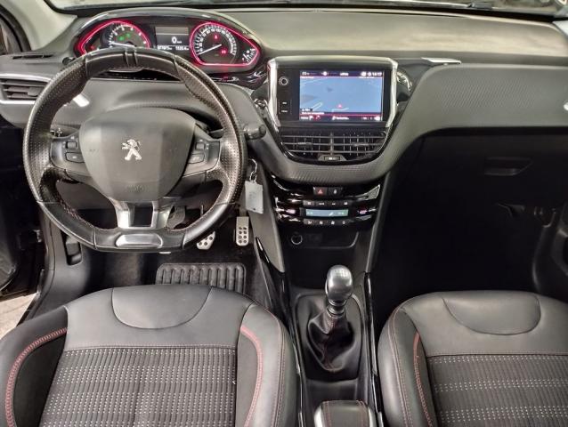 Peugeot 2008 image 6
