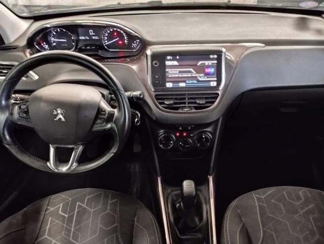 Peugeot 2008 image 5