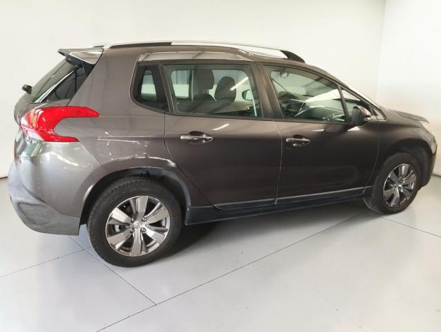 Peugeot 2008 image 3