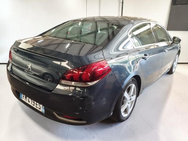 Peugeot 508 Hybrid4 image 6