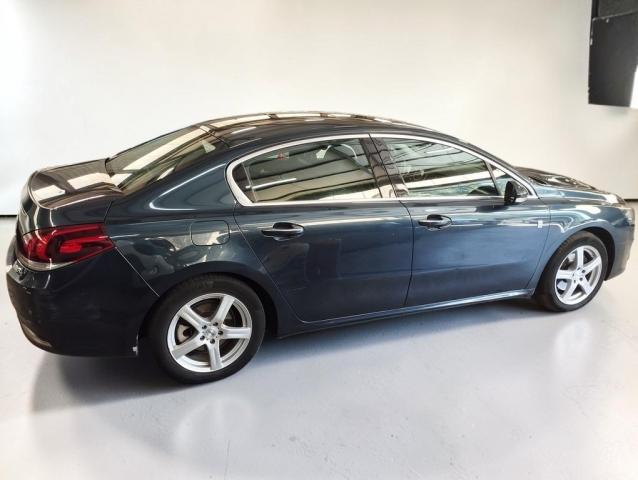 Peugeot 508 Hybrid4 image 3