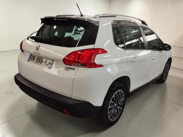 Peugeot 2008 image 1