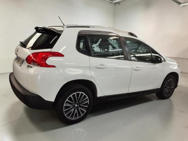 Peugeot 2008 image 4