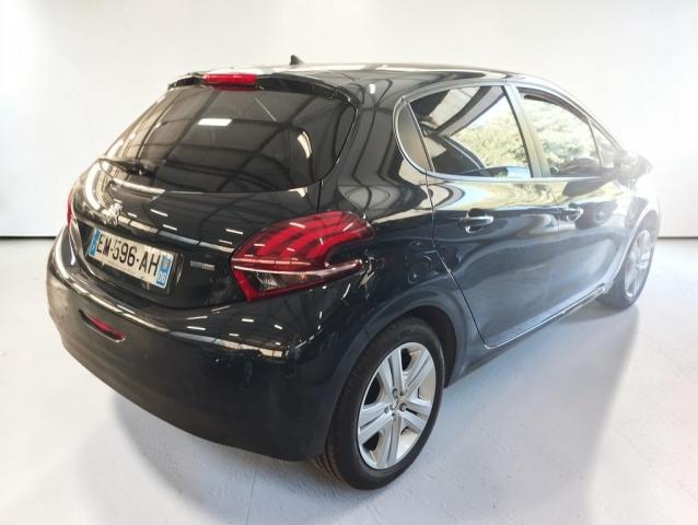 Peugeot 208 image 4