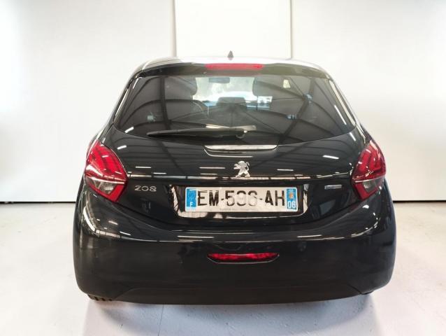 Peugeot 208 image 6