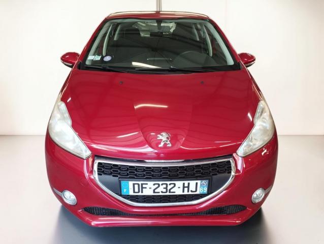 Peugeot 208 image 2