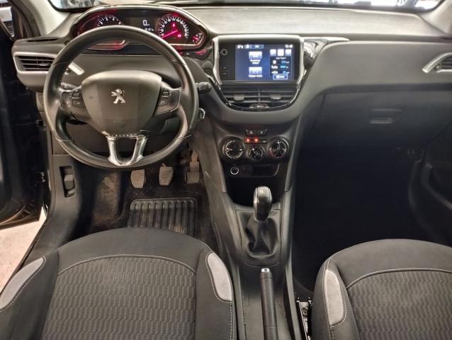 Peugeot 208 image 1
