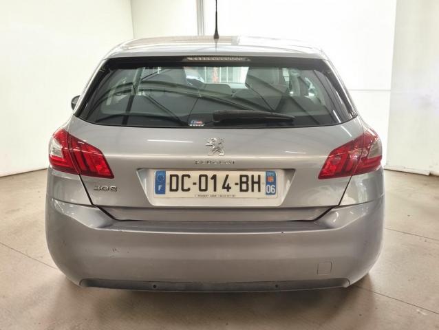 Peugeot 308 image 2