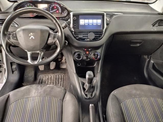 Peugeot 208 image 3