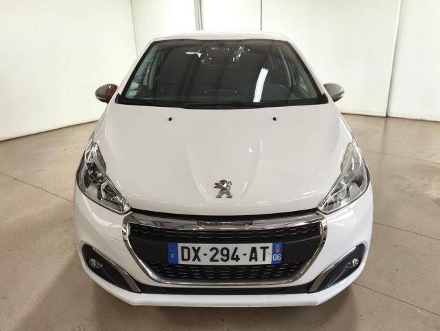 Peugeot 208 image 2