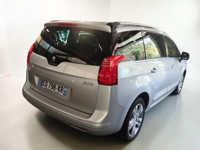 Peugeot 5008 image 2