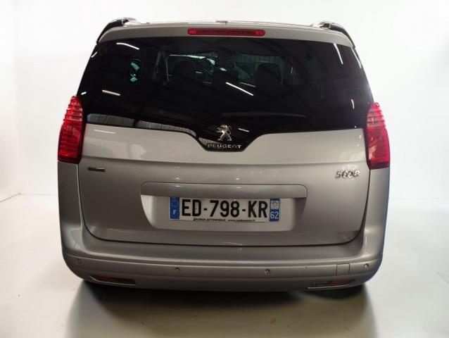 Peugeot 5008 image 6