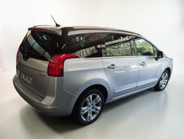 Peugeot 5008 image 4