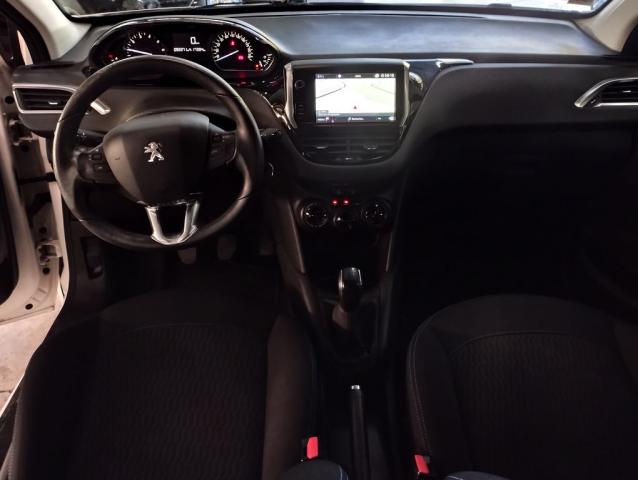 Peugeot 208 image 4