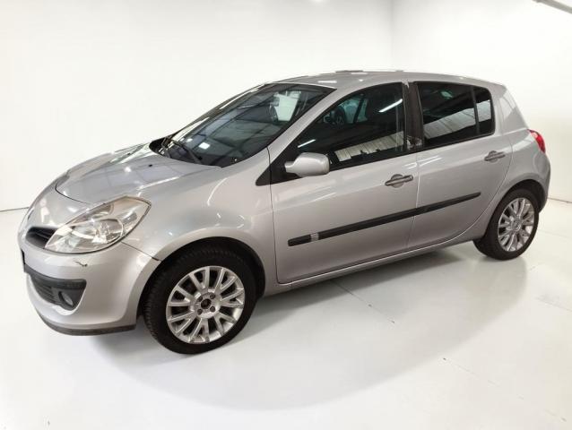 Renault Clio image 2