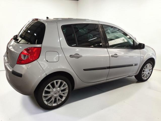 Renault Clio image 1