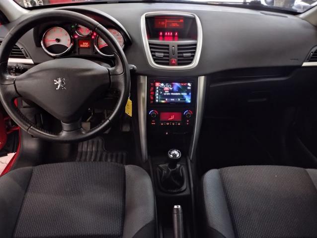 Peugeot 207 image 3