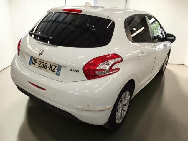 Peugeot 208 image 5