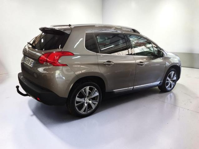 Peugeot 2008 image 2