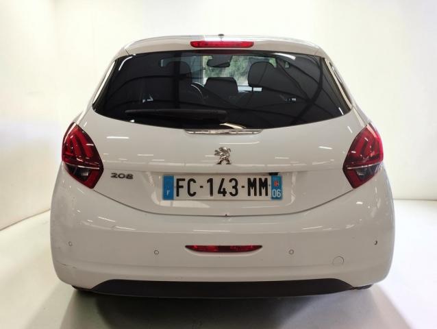 Peugeot 208 image 4