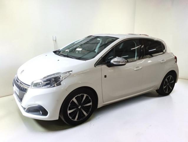 Peugeot 208 image 1