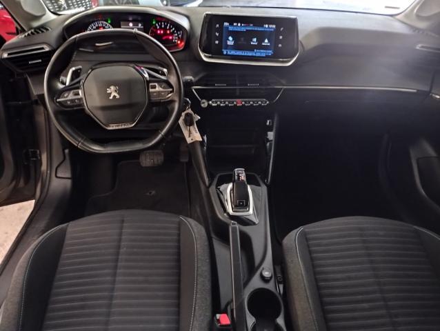 Peugeot 208 image 2