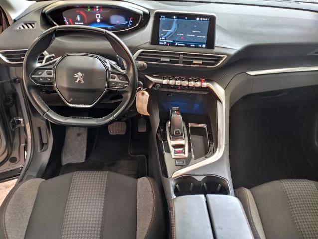 Peugeot 3008 image 2