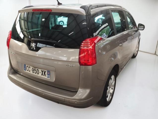 Peugeot 5008 image 3