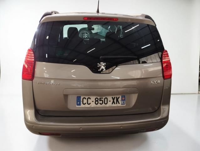 Peugeot 5008 image 2