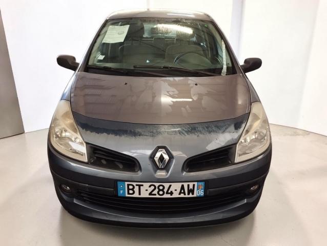 Renault Clio image 2