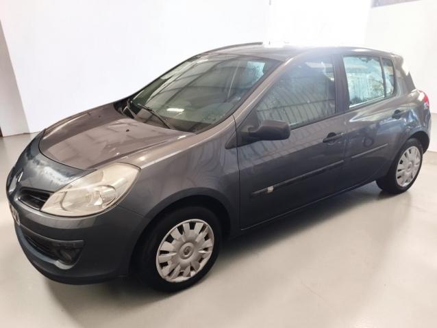 Renault Clio image 1