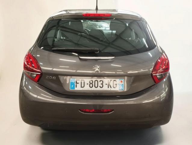 Peugeot 208 image 6