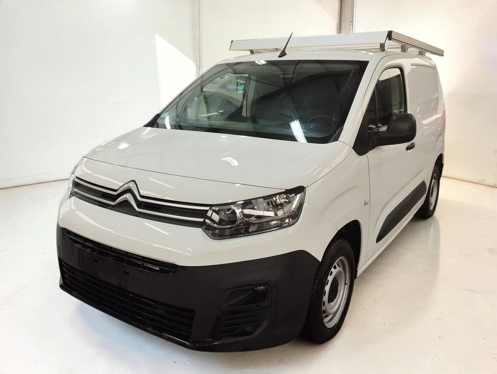 Citroen Berlingo à Saint Jeannet – photo 1