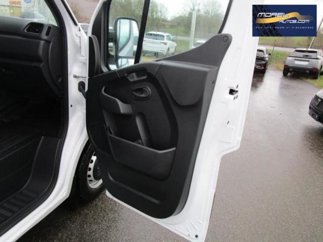 Renault Master image 9