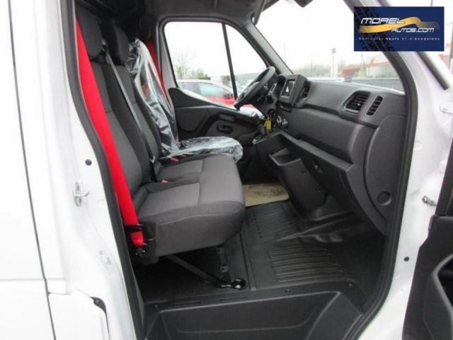 Renault Master image 8
