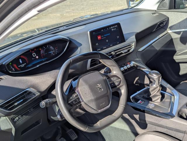 Peugeot 5008 image 8
